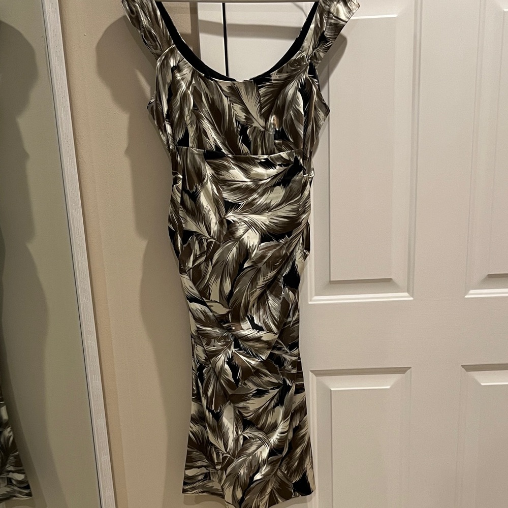 London Times Black and Cream Leaf-Print Midi Dress